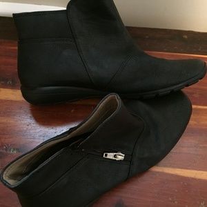 -Easy Spirit Women Boot Black